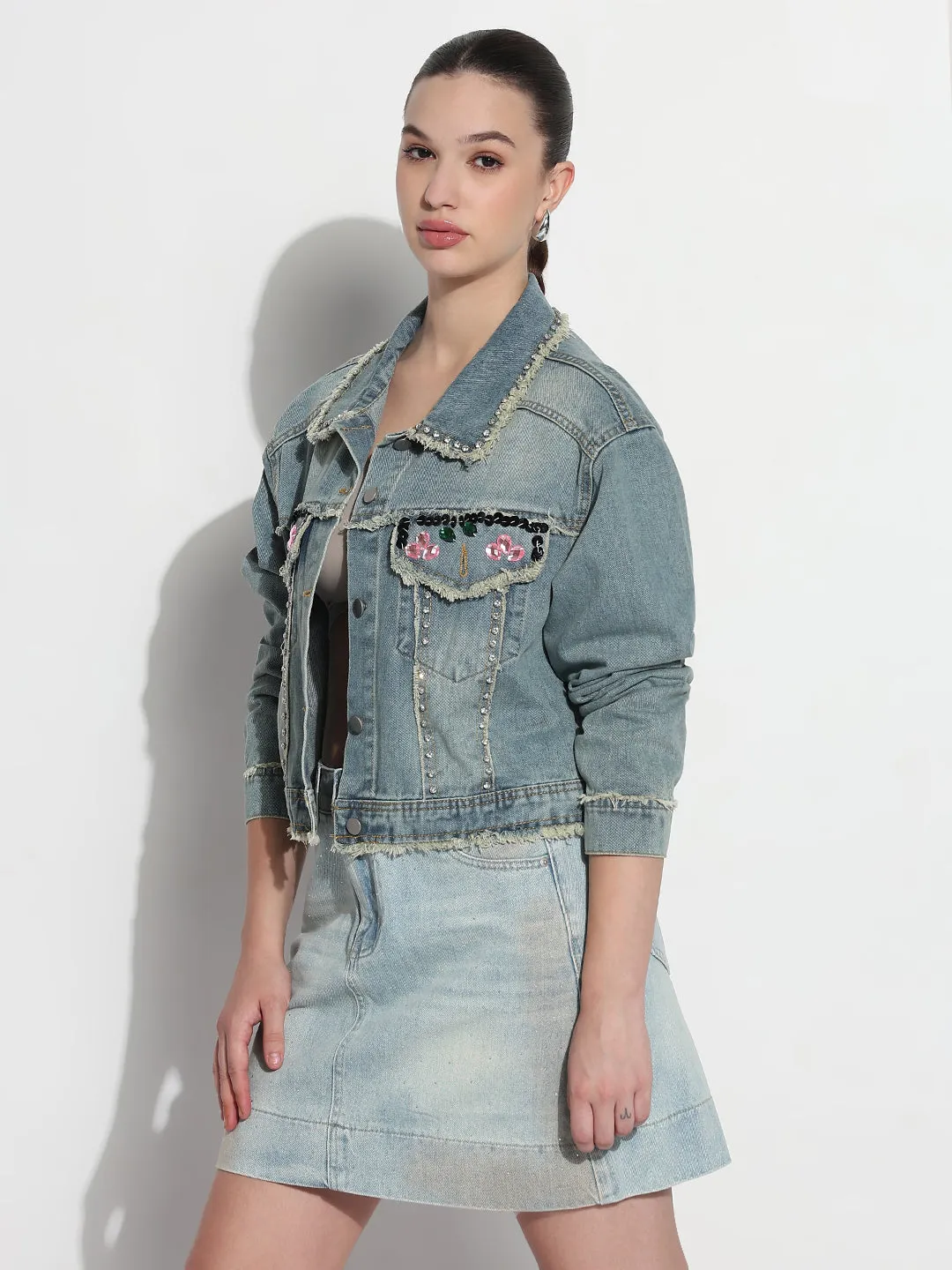Women's Embellished Blue Spread Collar Relaxed Fit Denim Jacket Non Bulky Insulation Tech
