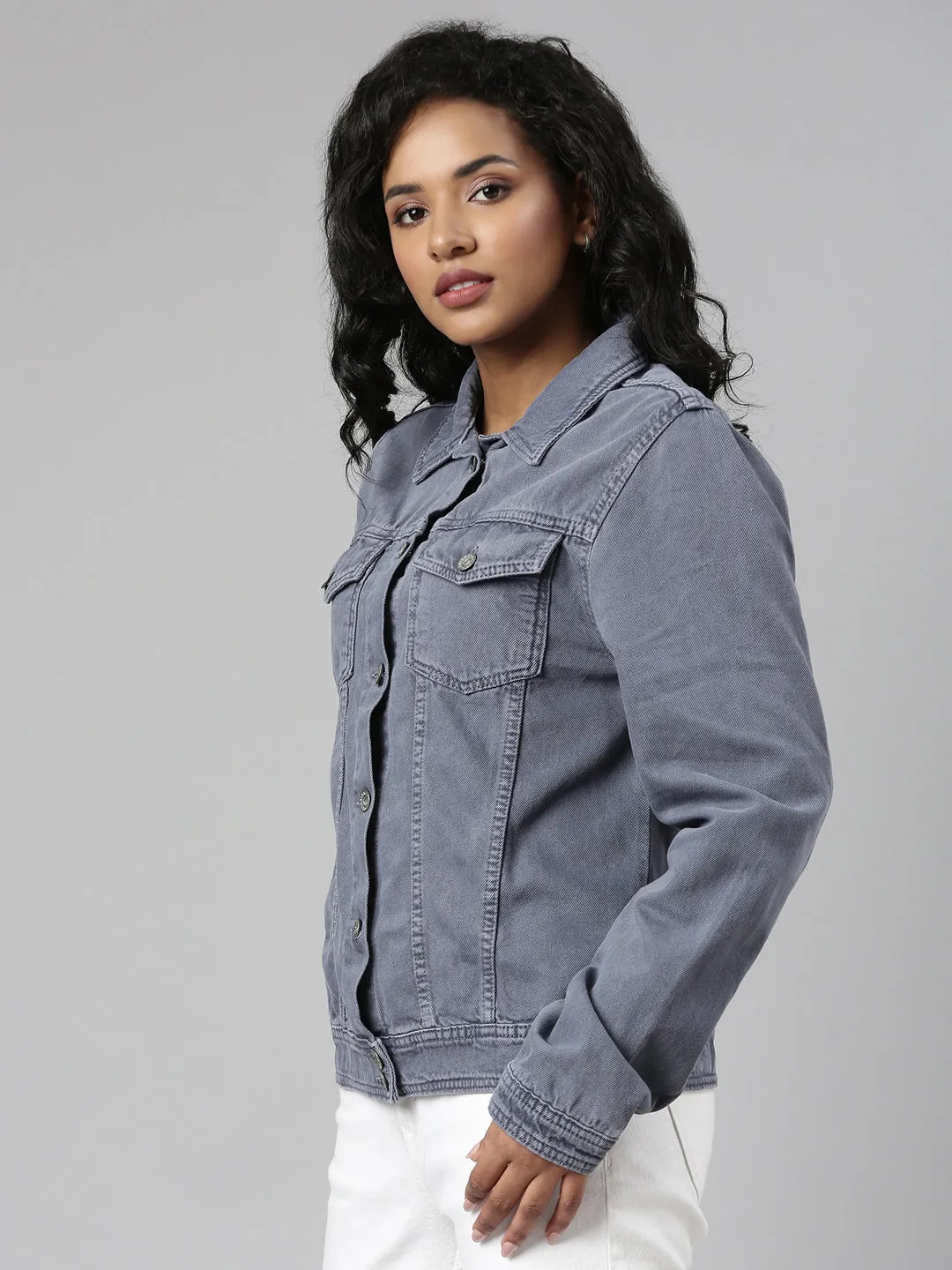 Contoured Silhouette Sleek Layer Look Women's Grey Spread Collar Denim Jacket