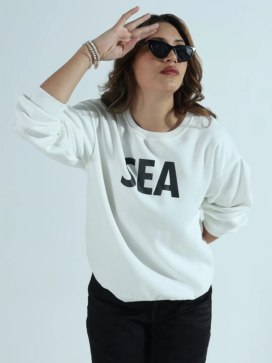 Trendy Outfit Women's Typography Printed White Oversized Round Neck Sweatshirt