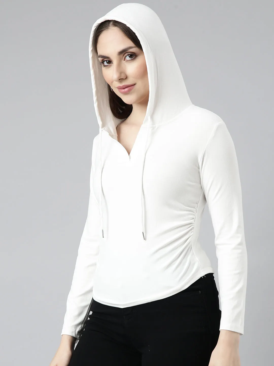 Minimalist Look Muscular Frame Women's White Long Sleeves Hooded Pullover Sweatshirt