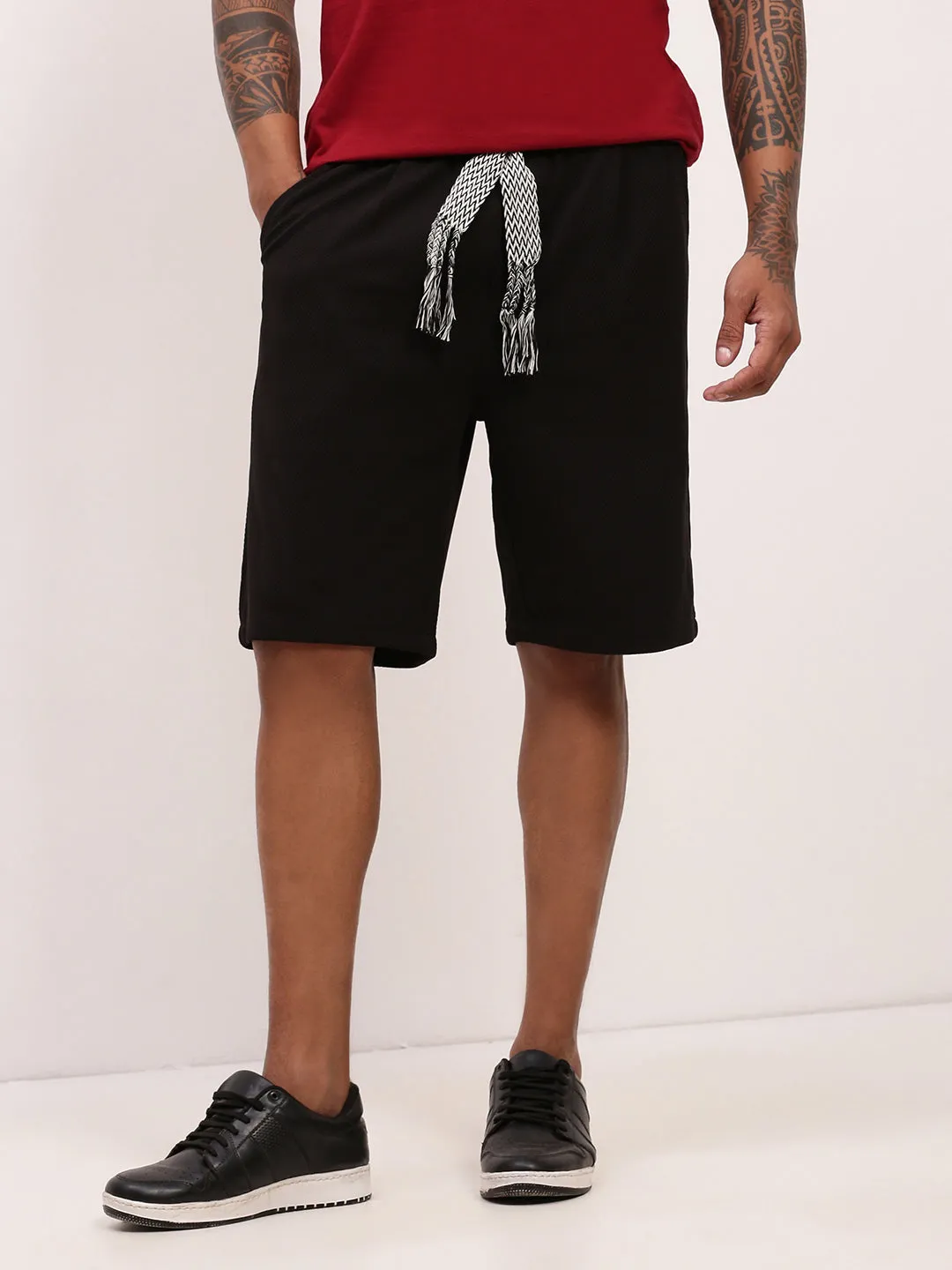 Men's Black Solid Mid-Rise Cotton Shorts earthy shades